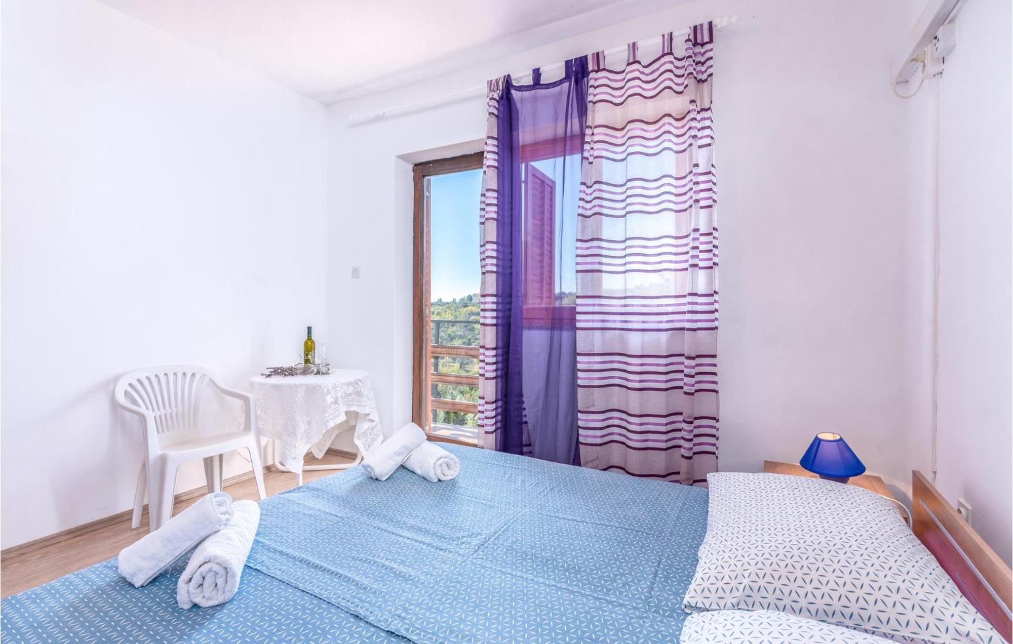 3 Bedroom Nice Apartment In Krk Krk Town Extérieur photo